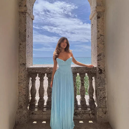 Damen Plisseekleid mit Herzausschnitt und fließendem Rock Eveloria - Eveloria