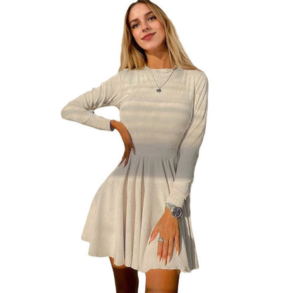 Damen Strickkleid Längsärmig Schwingrock Beige