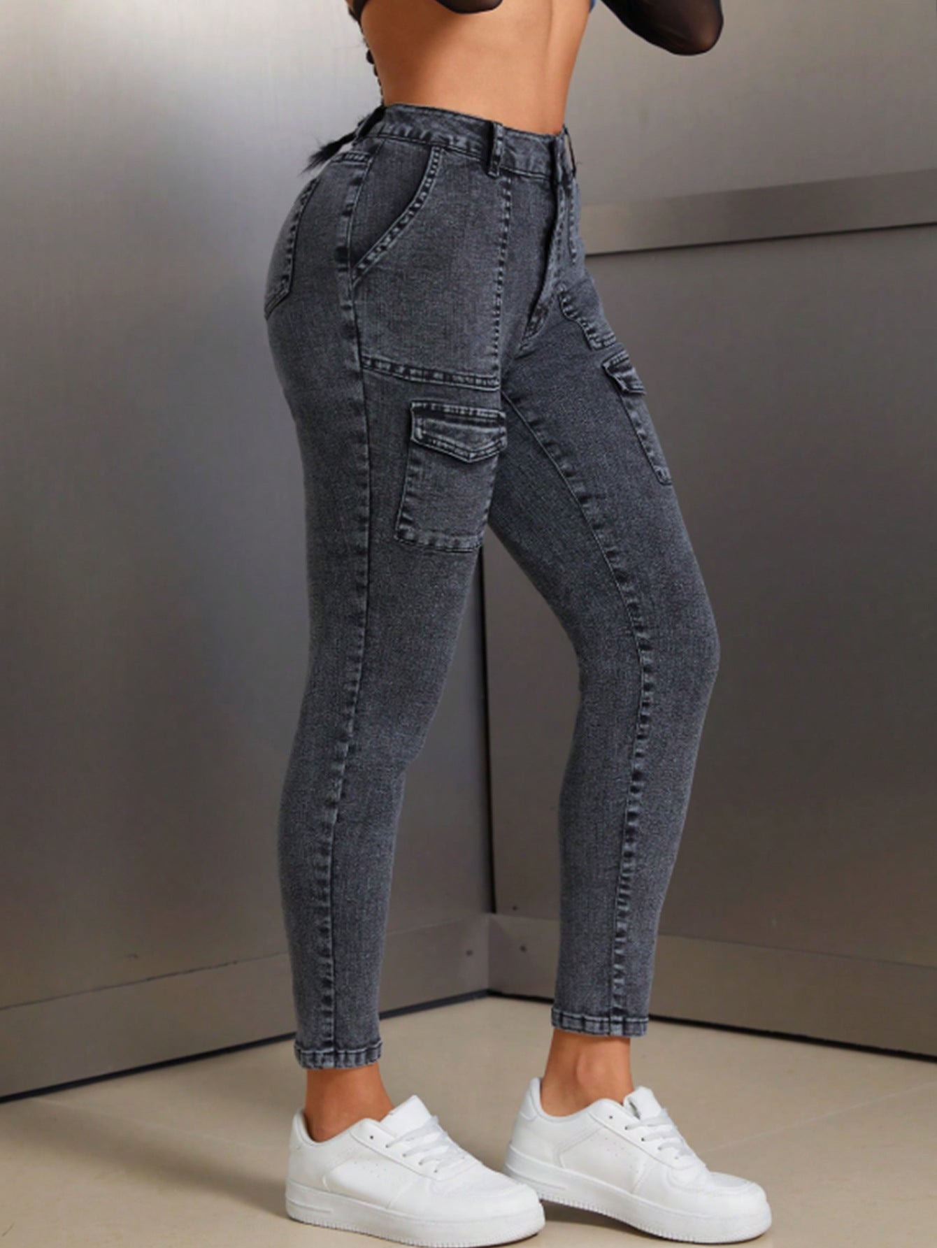 Damen High-Waist Jeans Slim Fit mit Pattentaschen Eveloria