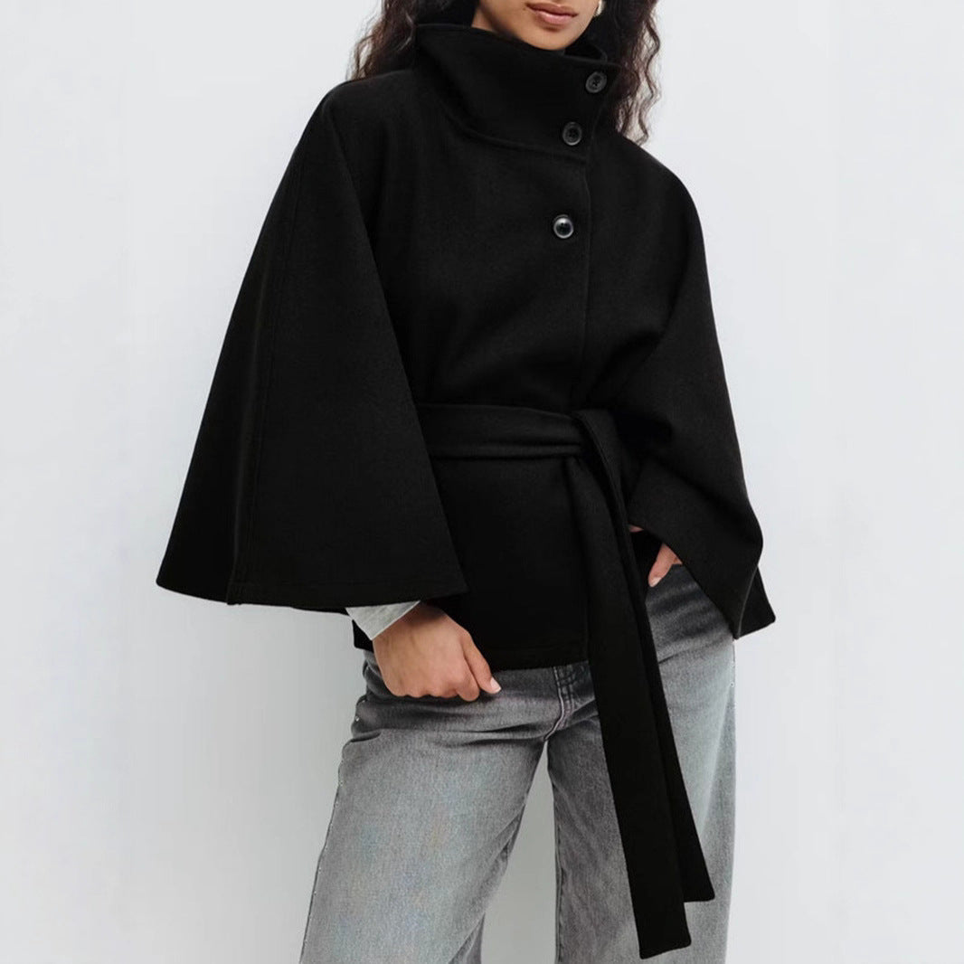 Damen Umhangjacke Hochkragen Gürtel Eveloria