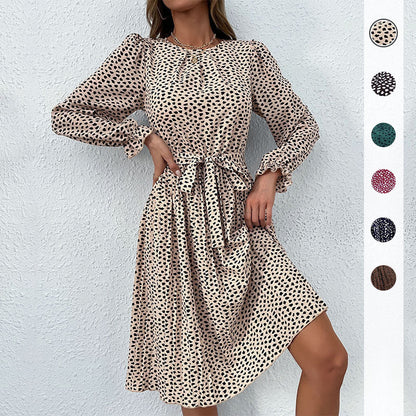 Damen Midi-Kleid Nostalgisches Design Modern Eveloria - Eveloria