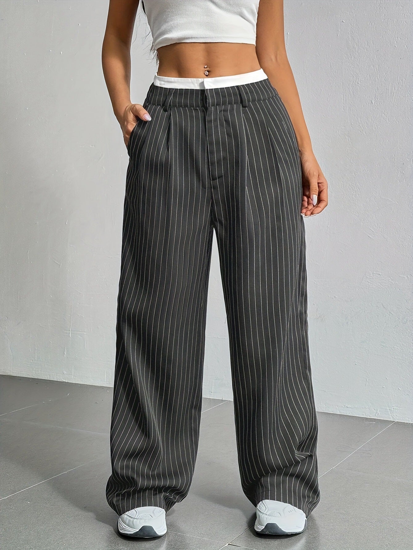 Damen Hochwasserhose klassisch mit schrägen Taschen Eveloria