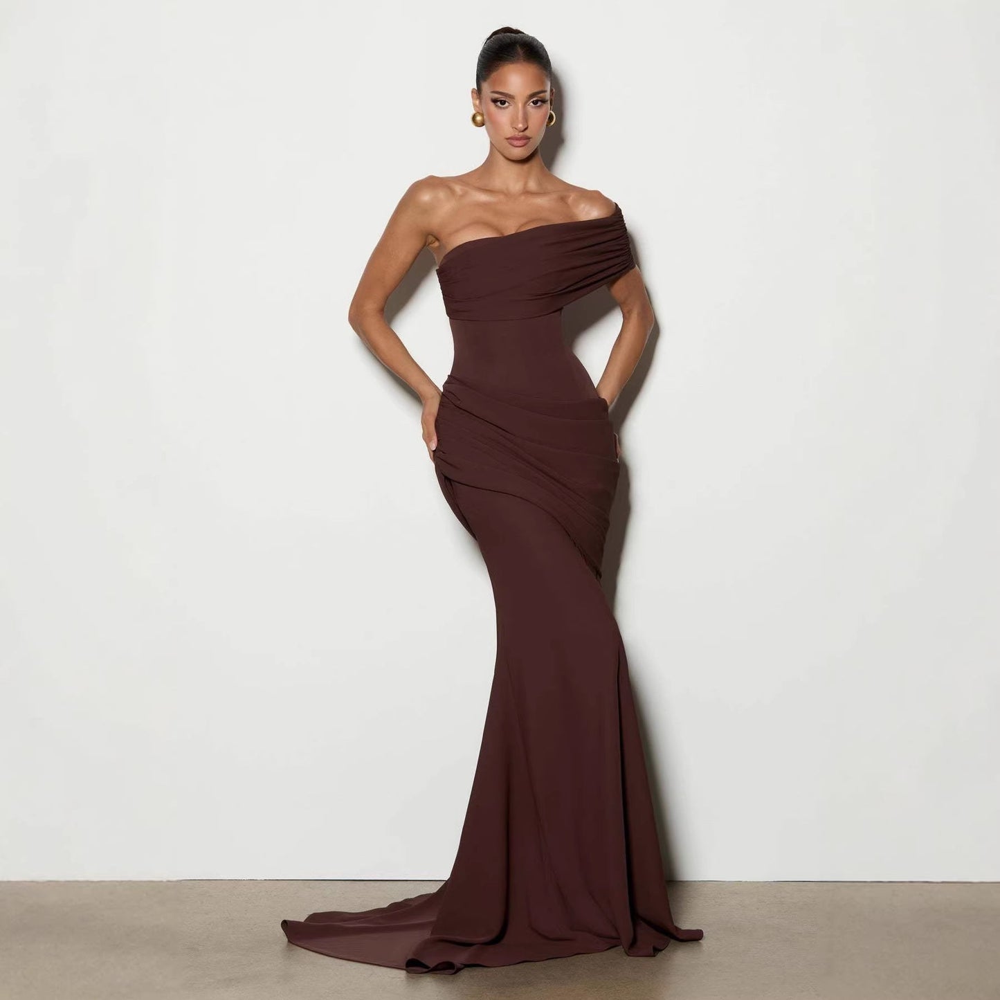 Damen Abendkleid Schulterfrei mit Drapierungen und fließendem Schnitt