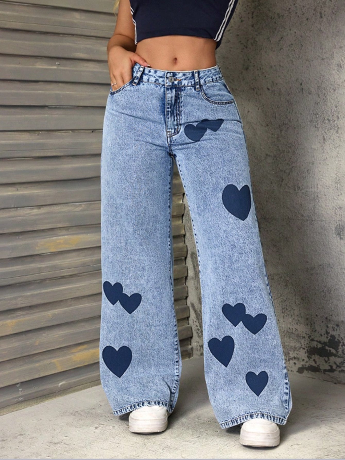 Damen Weite Jeans Herzen-Applikationen Eveloria