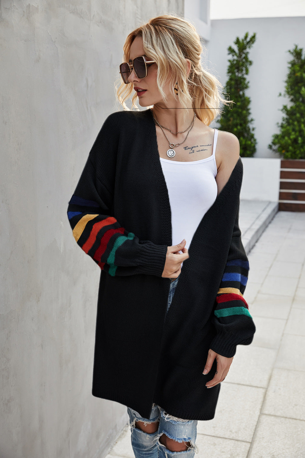 Damen Strickjacke Farbige Ärmel Eveloria