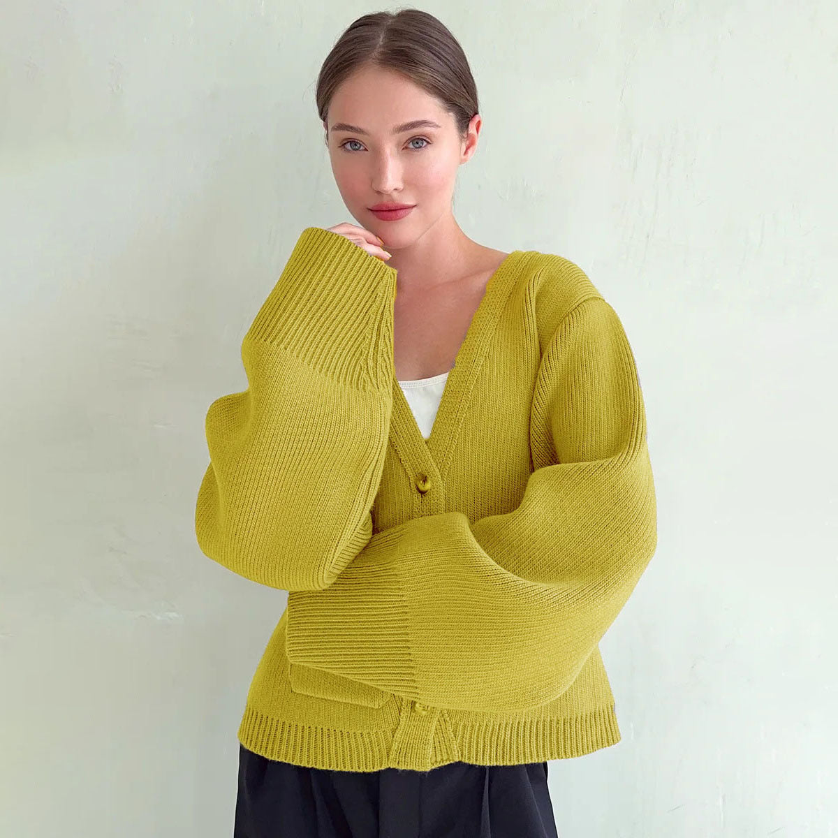 Damen Strickjacke V-Ausschnitt Große Taschen Eveloria