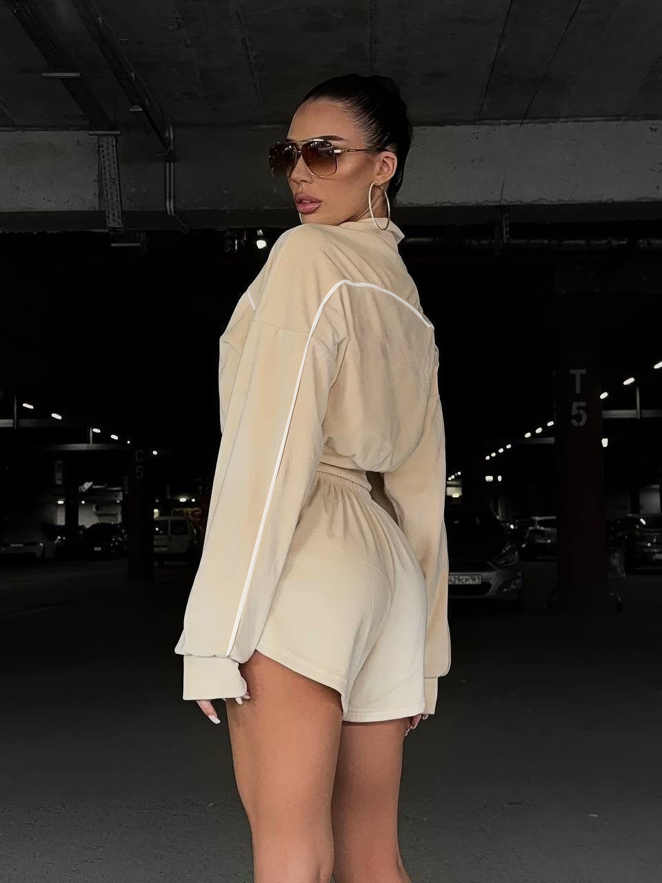 Damen Sportliches Oversized-Set mit Shorts und lockerer Jacke
