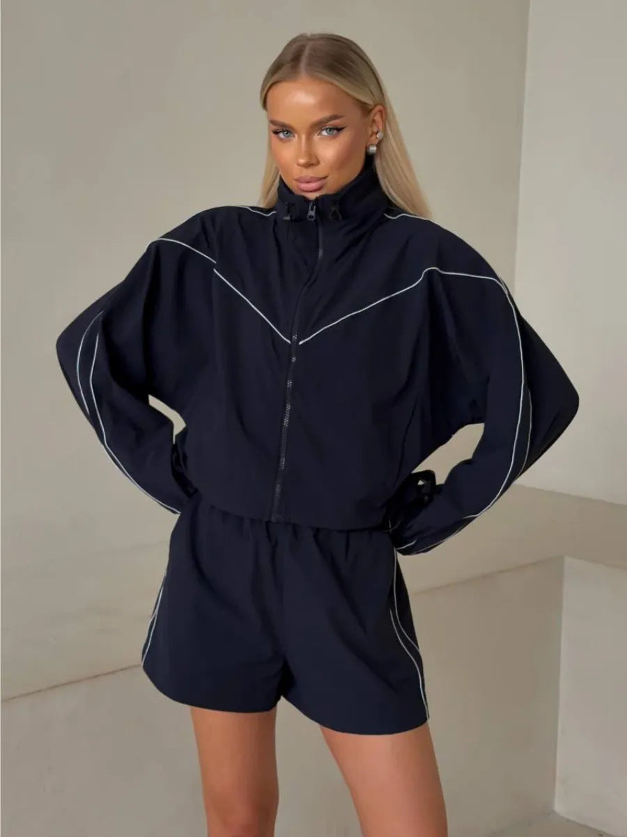 Damen Sportset Jacke Hochkragen Shorts Urban Style