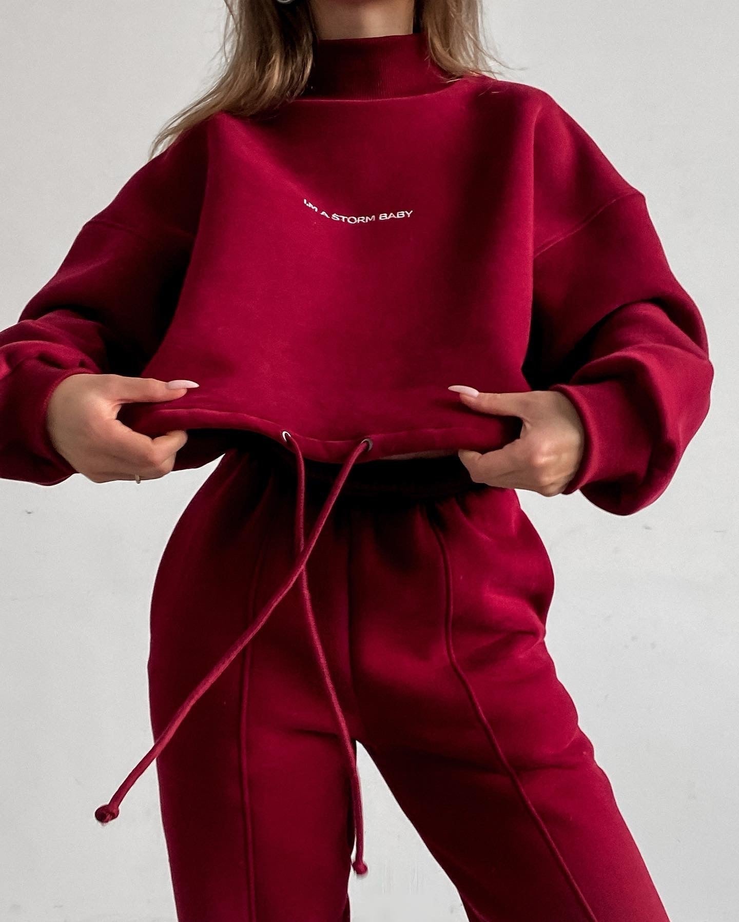 Damen Sweatset mit hohem Kragen und weiten Ärmeln Eveloria