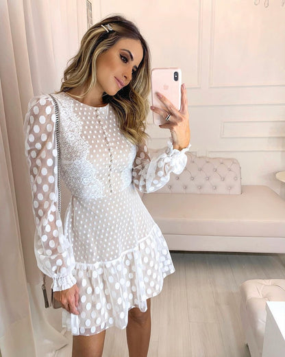 Damen Babydoll-Kleid mit Puffärmeln und Spitzenakzenten Transparent