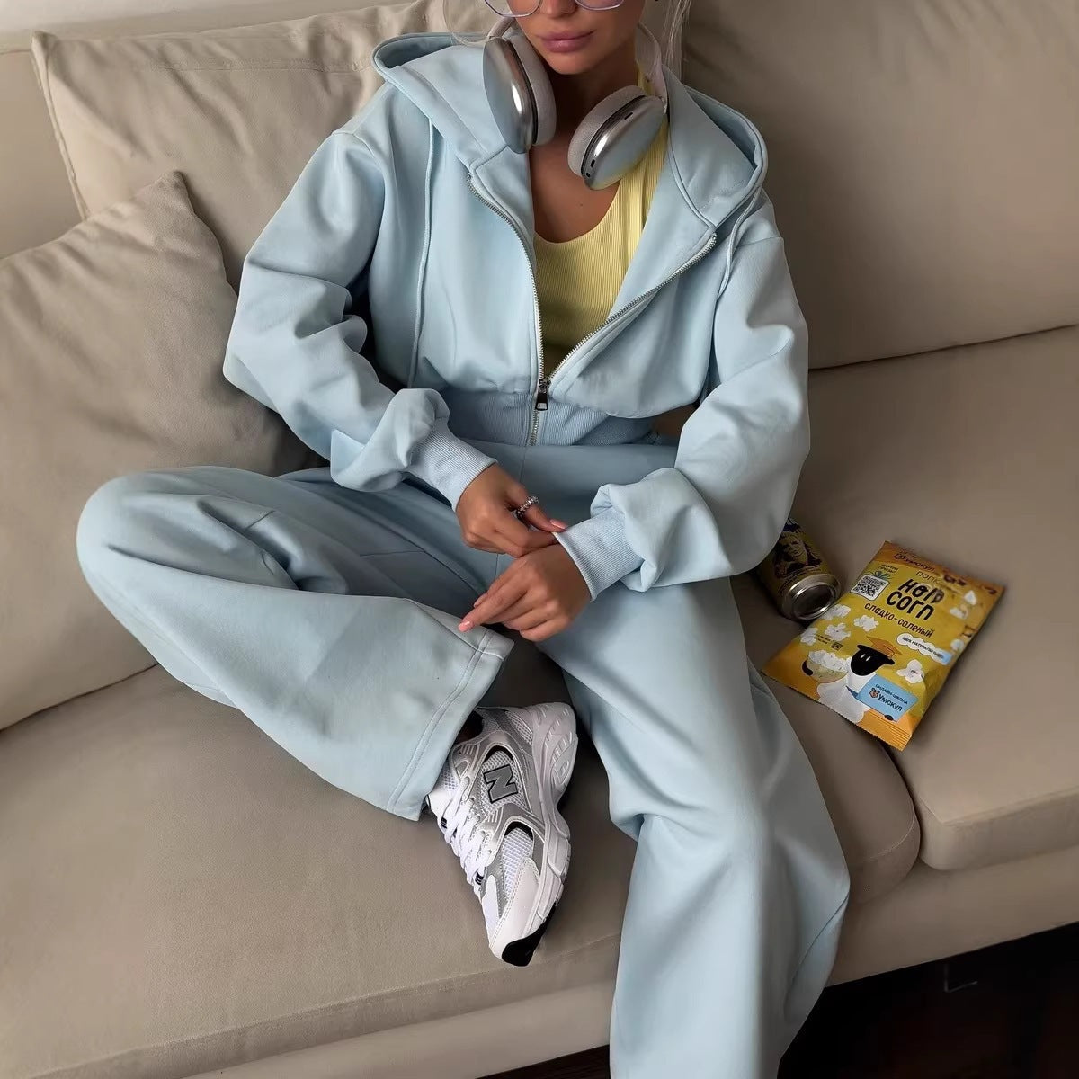 Damen Cropped Sweatoutfit mit Kapuze und Reißverschluss