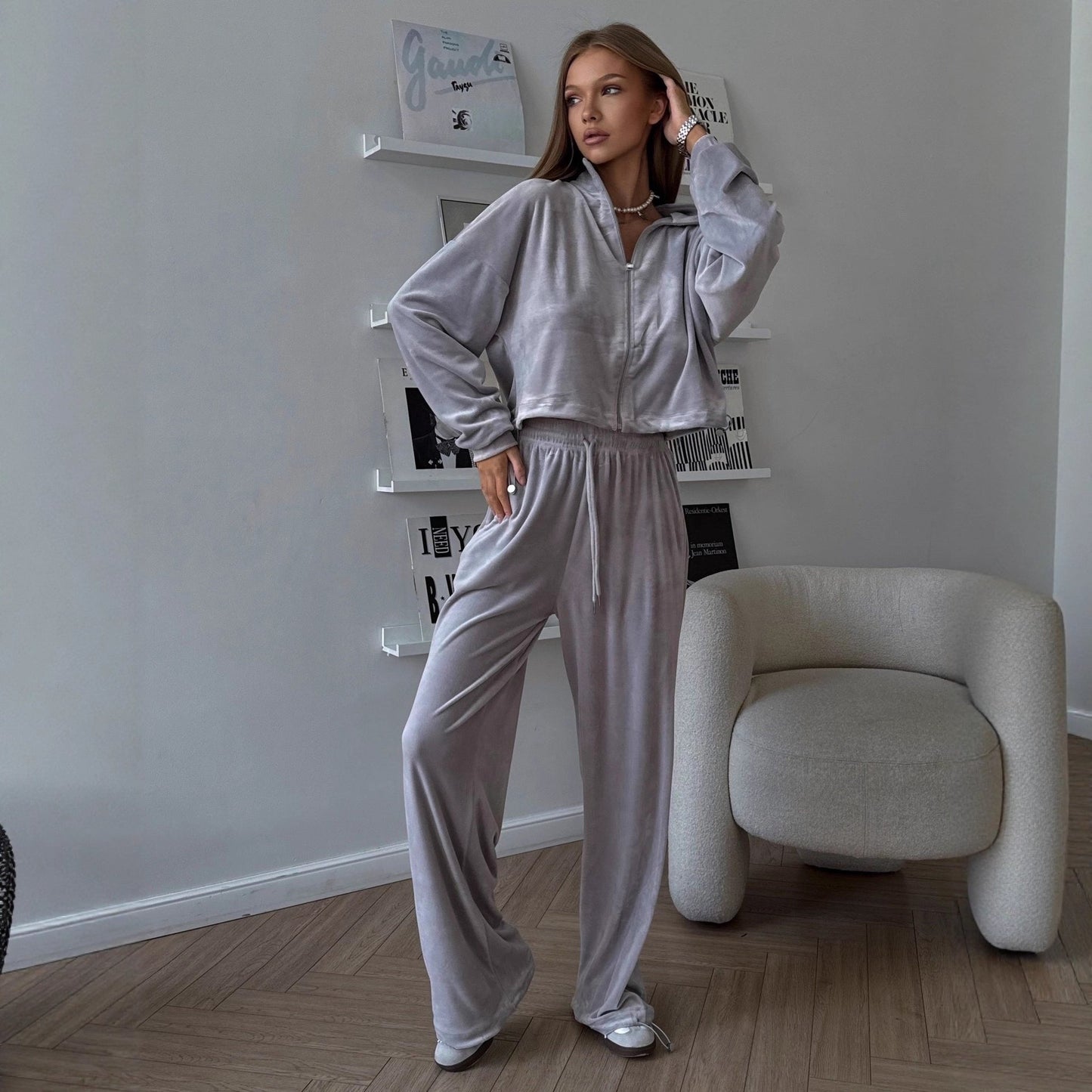 Damen Velours-Loungewear-Set mit Reißverschluss und Kapuze