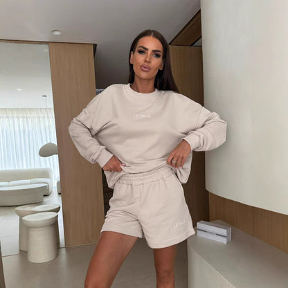 Damen Sweatshirt-Shorts-Set Lässig Geschnitten Eveloria