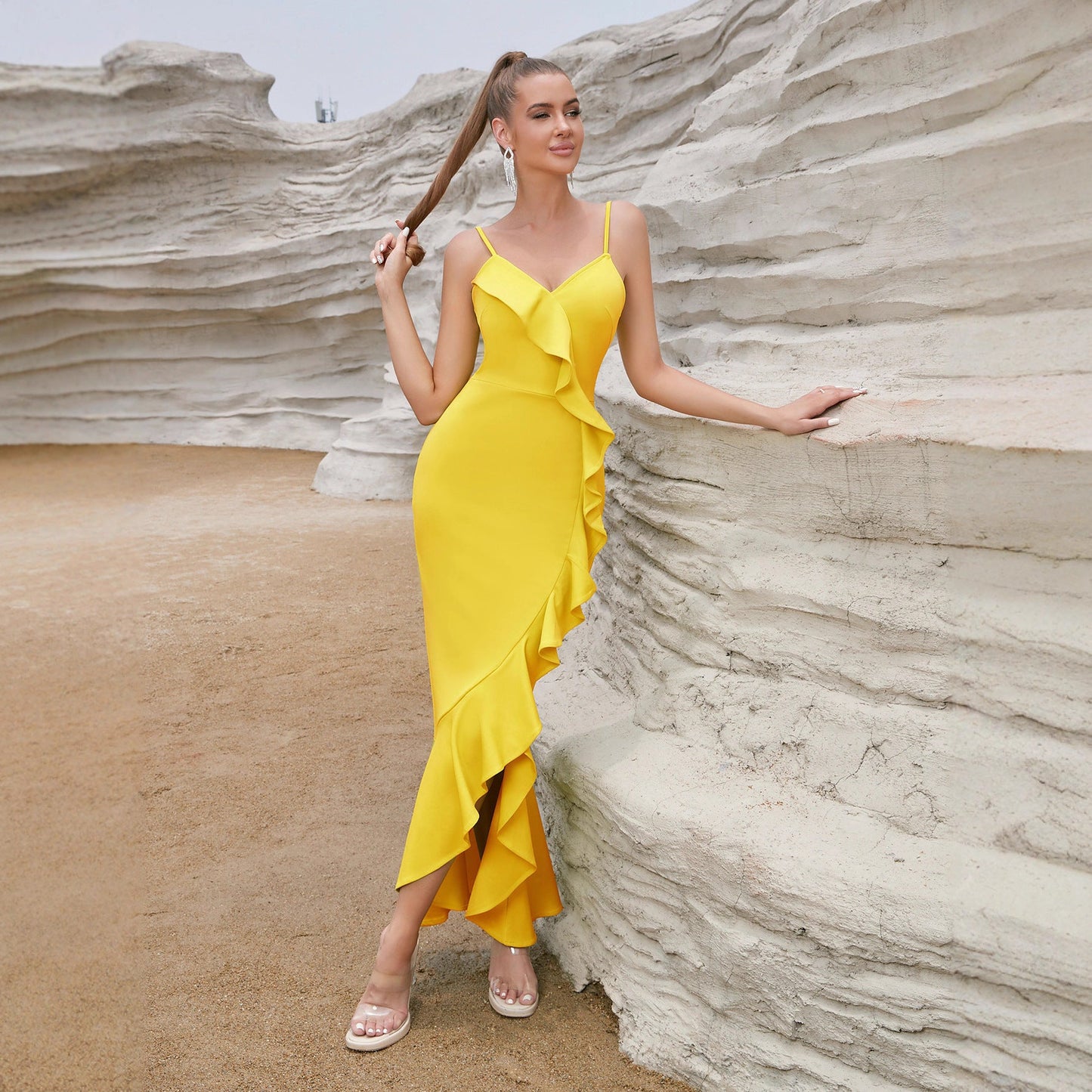 Damen Maxikleid Rüschen Hochschlitz Eveloria