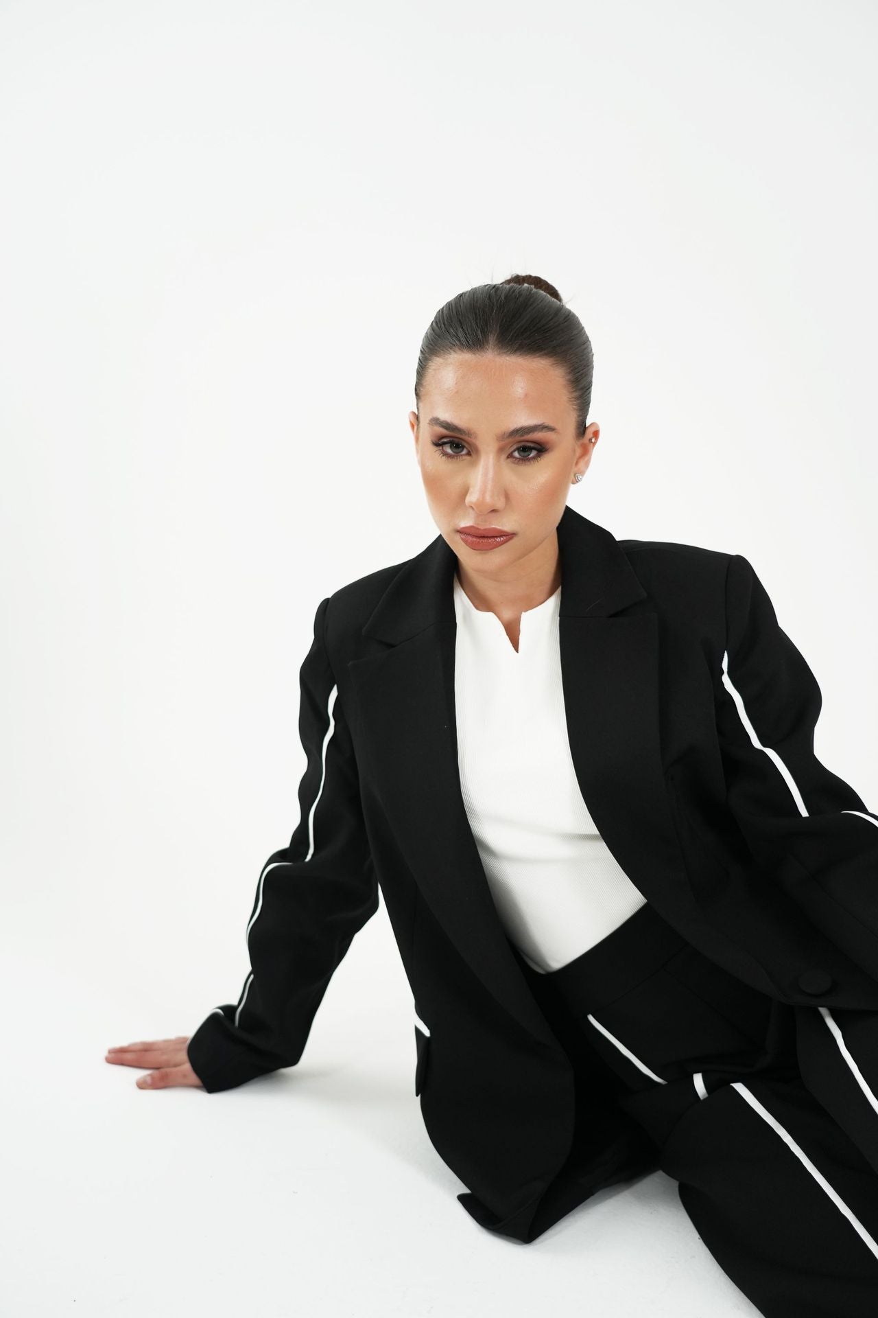 Damen Blazer Kontrastdetails Eveloria