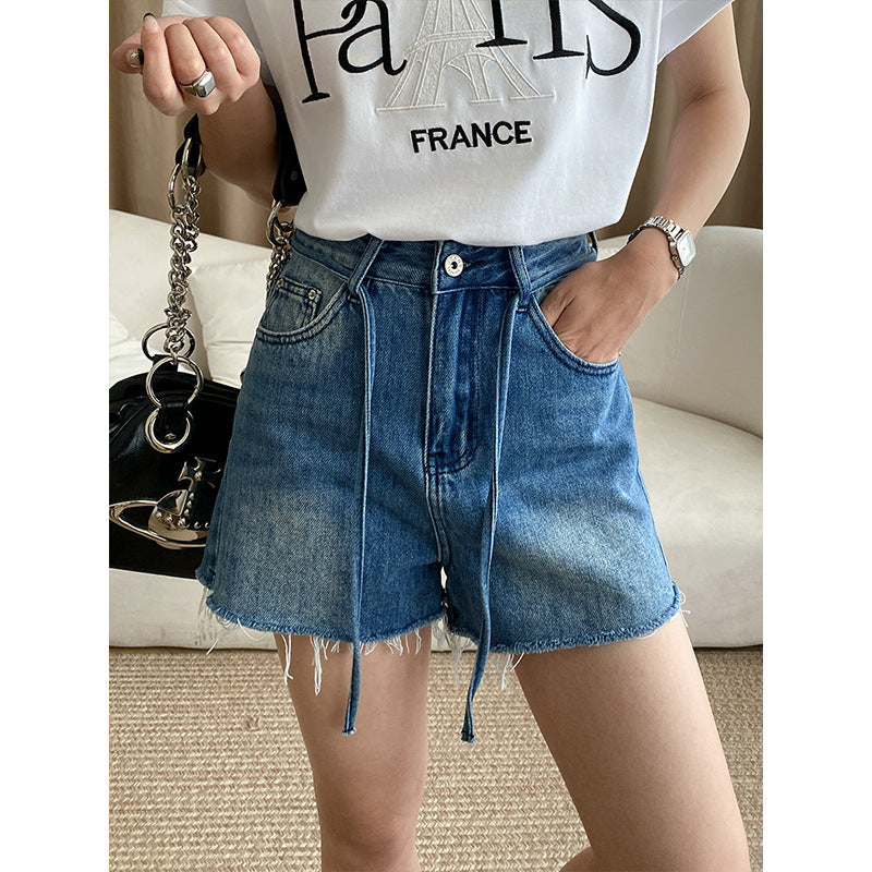 Damen Highwaist Jeansshorts Dekoratives Schnürdetail Fransiger Saum - Eveloria