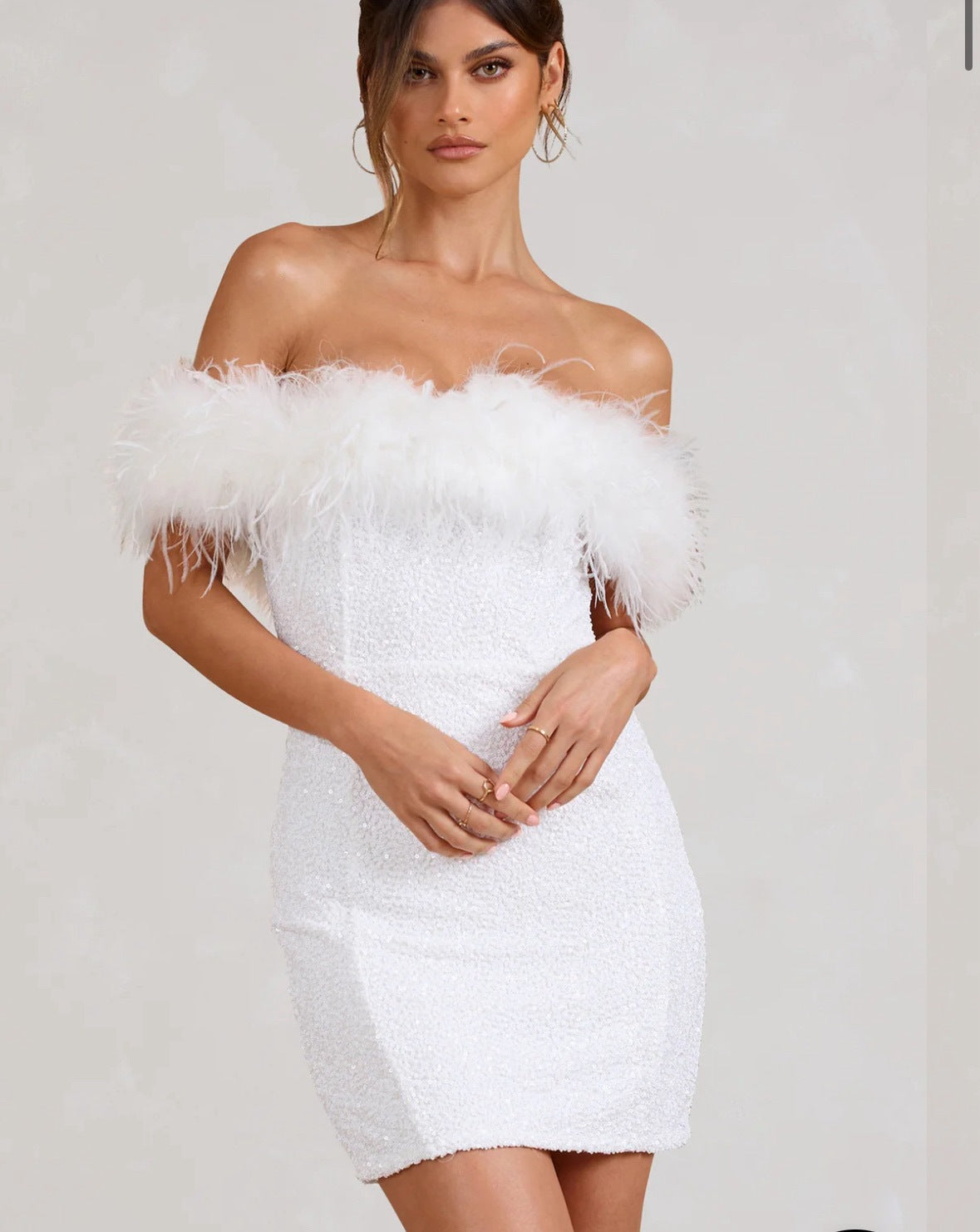 Damen Minikleid Pailletten Off-Shoulder Federbesatz