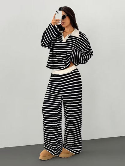 Damen Strick-Set mit breiten Streifen und Samtkragen