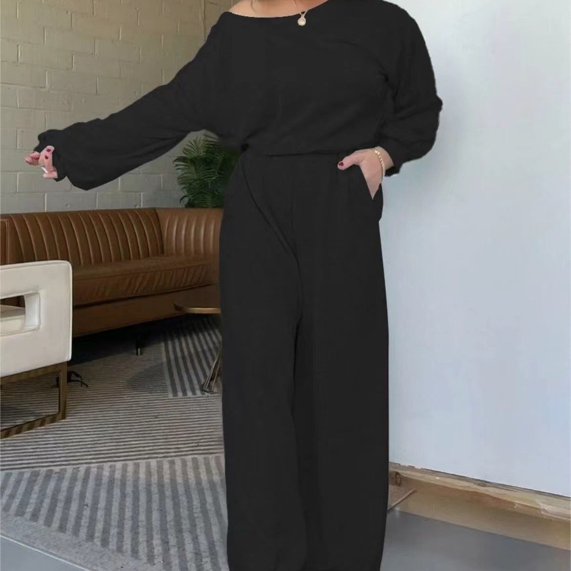 Damen Jumpsuit Weite Beine Tiefes Dekolleté Eveloria