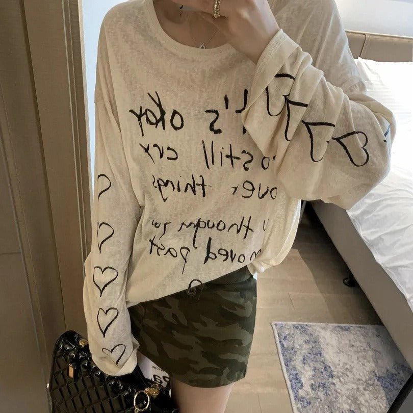 Damen Oversized Oberteil Off-Shoulder Design mit Schriftzug