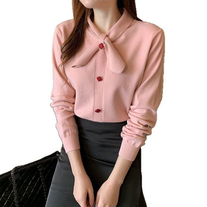 Damen Bluse mit Schleifenkragen und Knopfdetails