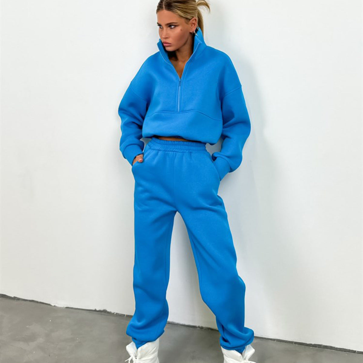 Damen Sweatpants Hochkragen Reißverschluss Eveloria