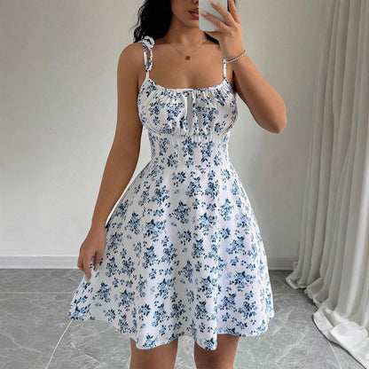 Damen Minikleid Sommerliches Floralmuster Breite Träger Eveloria