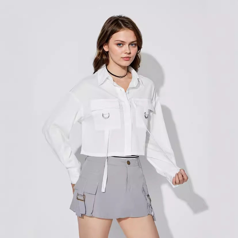 Damen Cropped Bluse mit Taschen und Modernen Details
