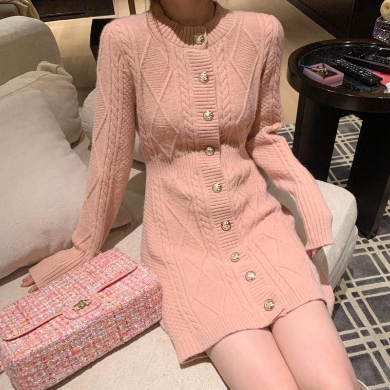Damen Strickkleid Zopfmuster Dekorative Knöpfe Eveloria - Eveloria