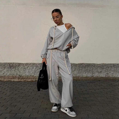 Damen Freizeit-Set mit Kapuzenpullover und Jogginghosen