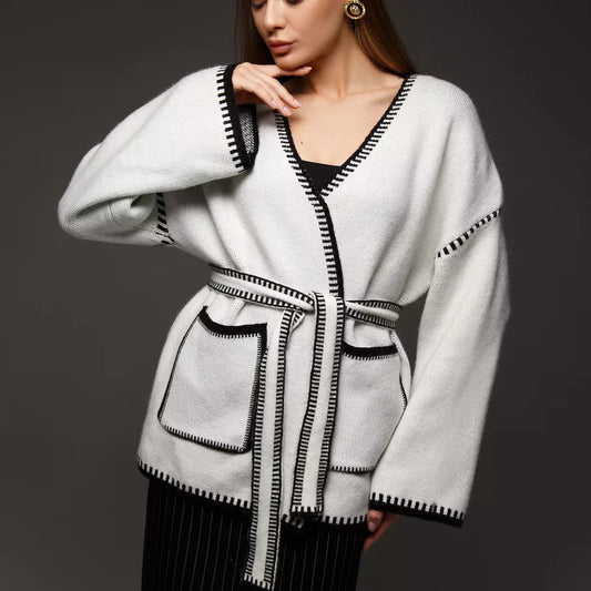 Damen Strickjacke Breite Ärmel Taillierte Form Beige - Eveloria