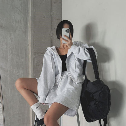 Damen Sportliches Loungewear-Set Kapuzenjacke Shorts Eveloria
