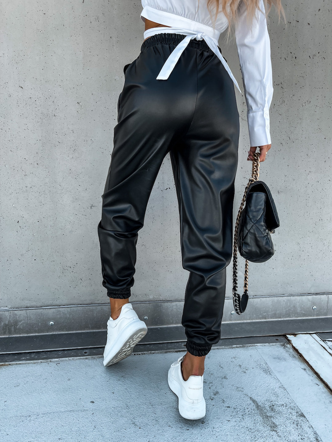 Damen Jogginghose Elastischer Bund Praktische Taschen Eveloria