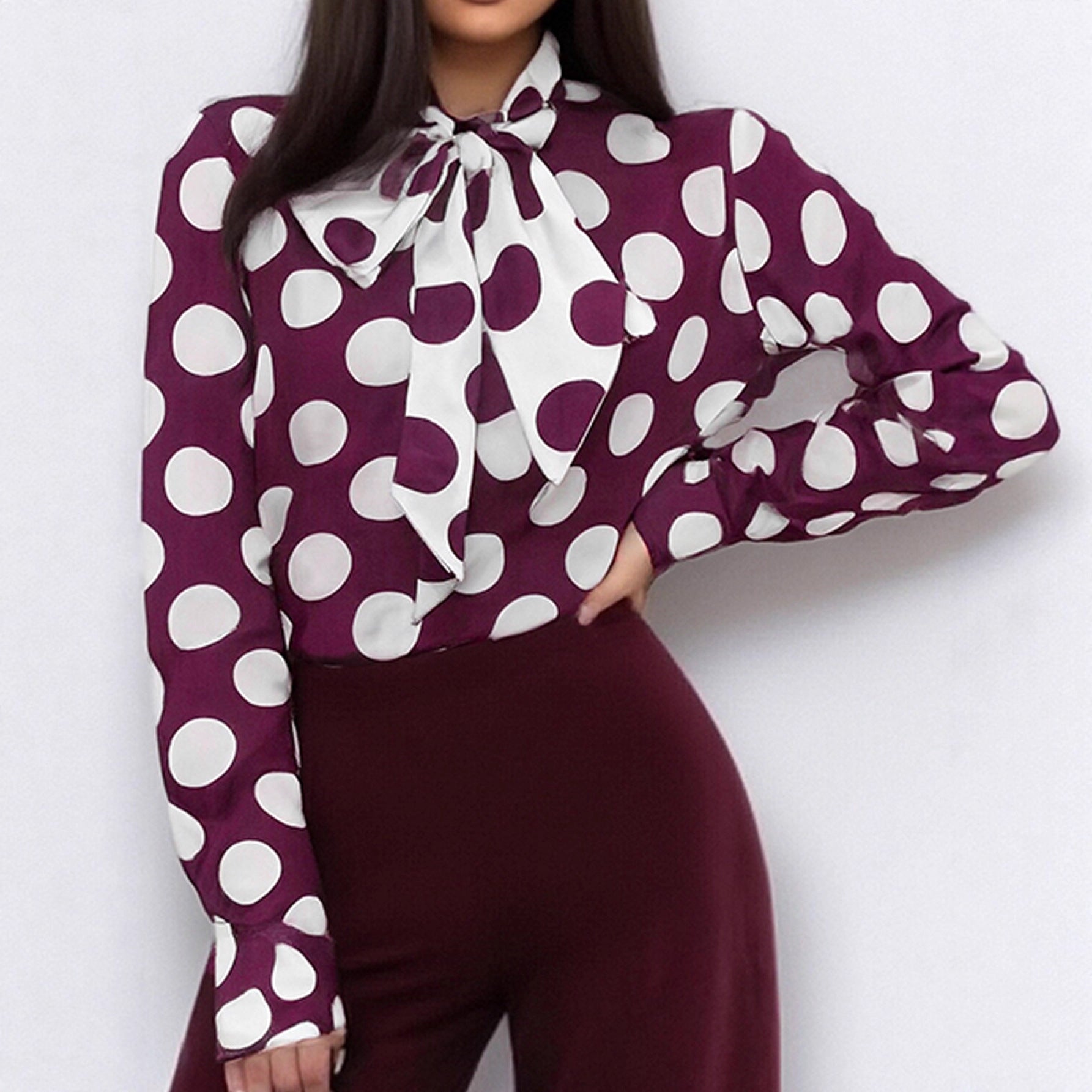 Damen Bluse Schleifenkragen Punktemuster Eveloria - Eveloria