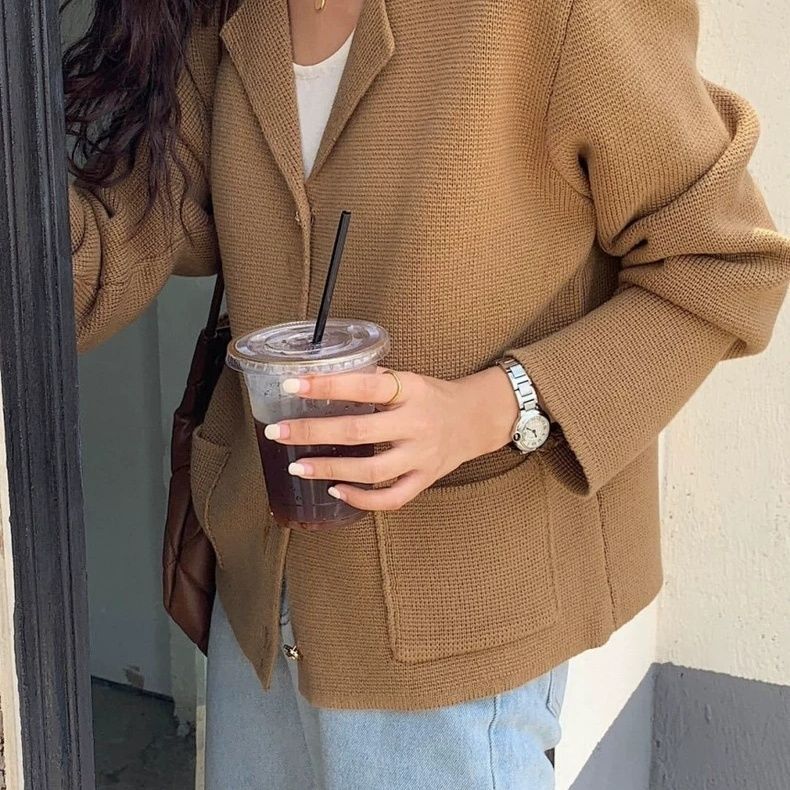 Damen Bouclé-Jacke mit goldenen Knöpfen Eveloria
