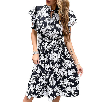 Damen Blumenkleid Rüschendetails Bindegürtel Eveloria