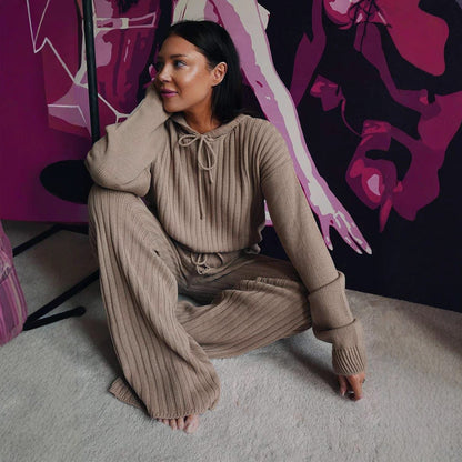 Damen Strickanzug Relaxed Fit mit Kapuze und hohen Bündchen Schwarz - Eveloria