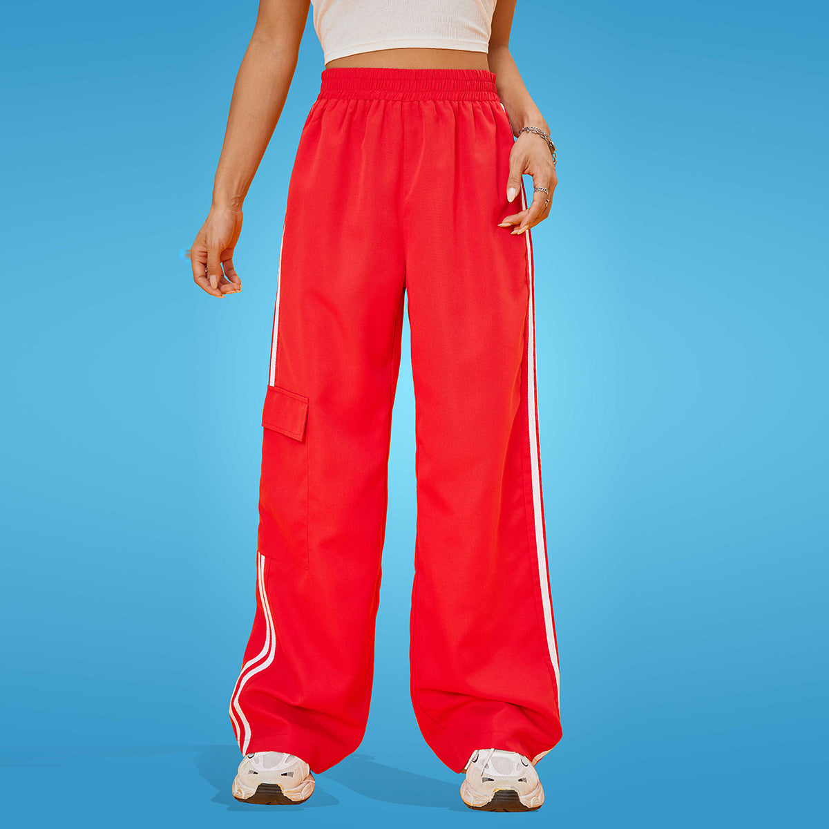Damen Sporthose Weite Passform mit Cargo-Taschen und Seitenstreifen - Eveloria