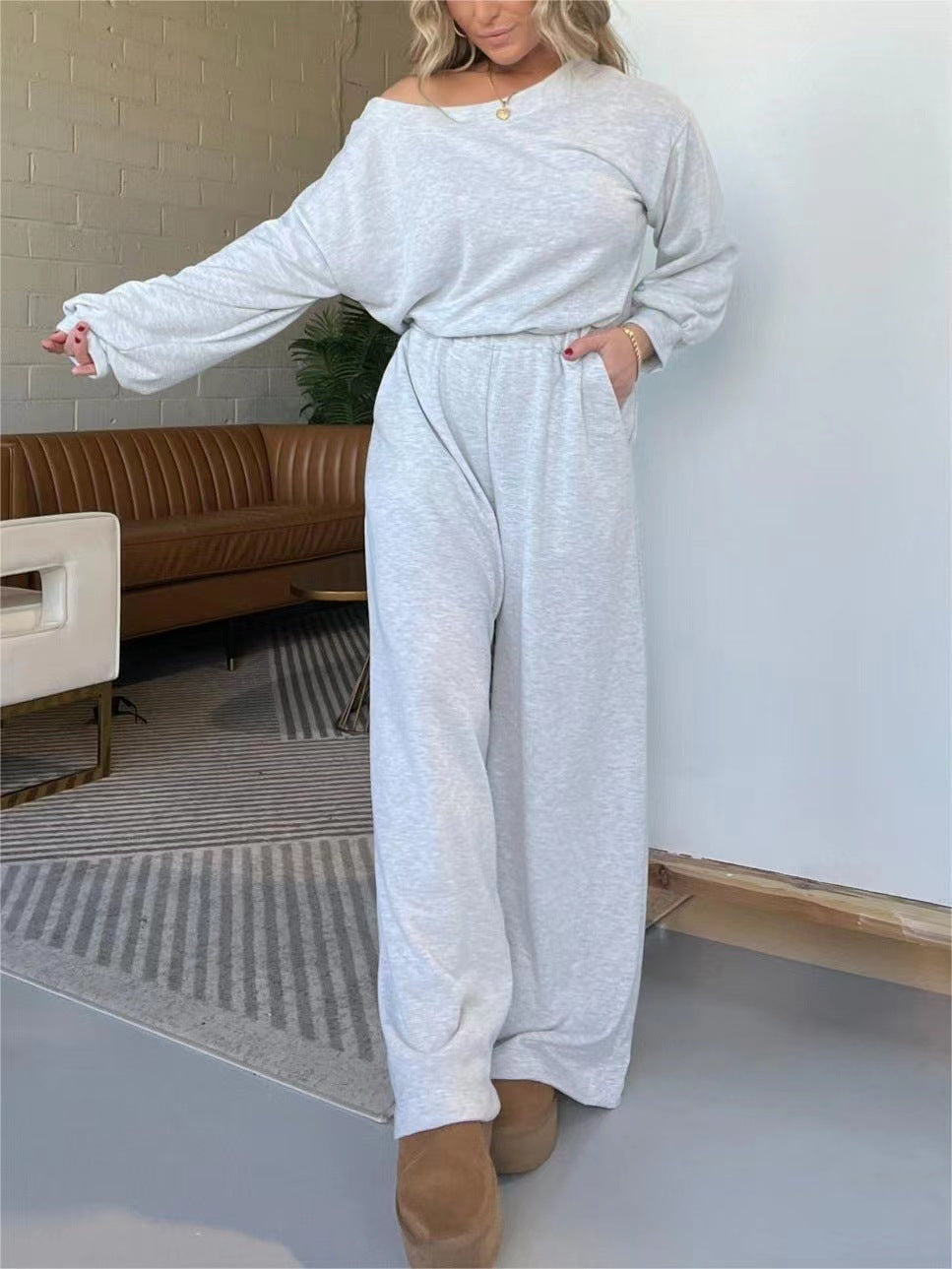 Damen Jumpsuit Weite Beine Tiefes Dekolleté Eveloria