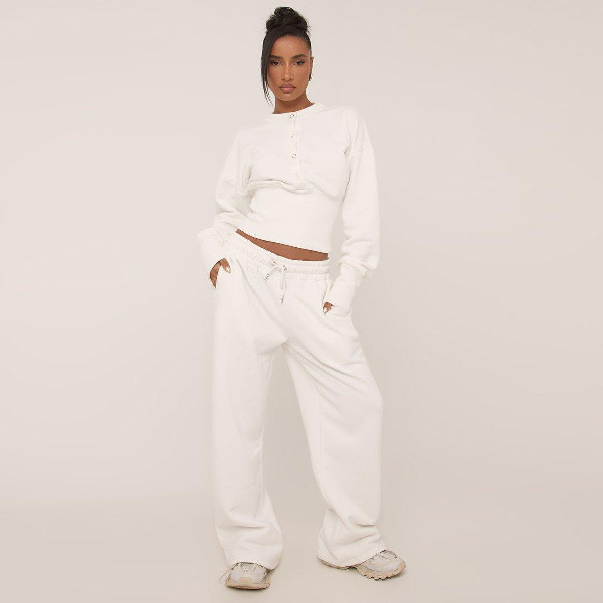 Eveloria Damen Sportset Cropped Sweatshirt und Trainingshose