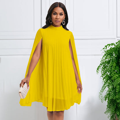 Damen Plisseekleid mit Kapuze und schwingendem Schnitt Eveloria - Eveloria
