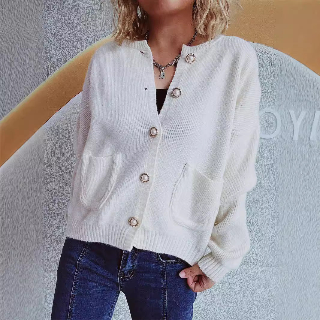 Damen Strickjacke mit Perlenknöpfen und Taschen Eveloria