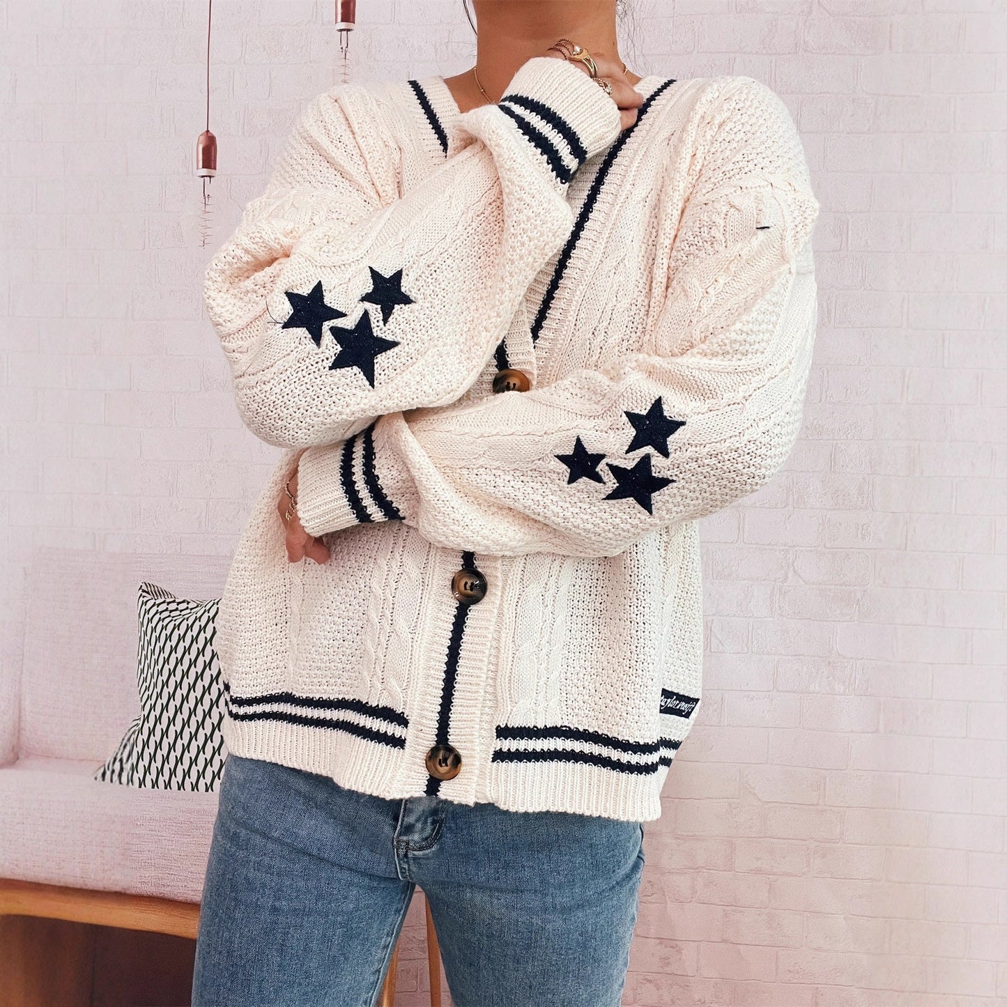 Damen Strickjacke mit Sternen Detail Beige