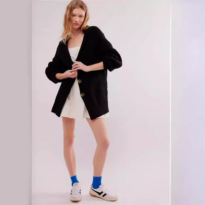 Damen Grobstrickjacke Modern Reverskragen Dekorative Knöpfe Eveloria