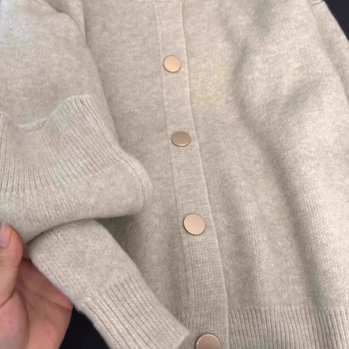 Damen Strickjacke Flauschig Große Knöpfe Grau Eveloria