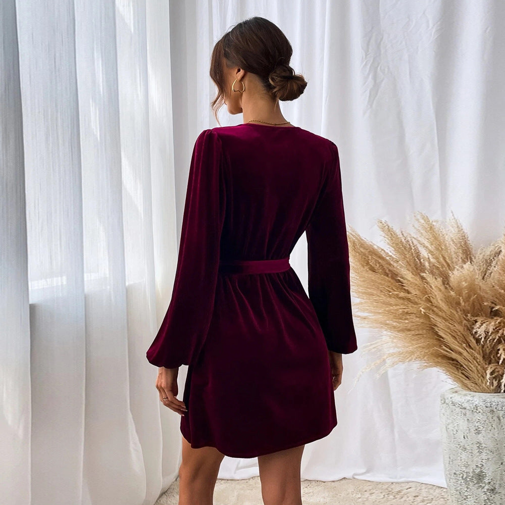 Damen Samtkleid V-Ausschnitt Taillengürtel Eveloria
