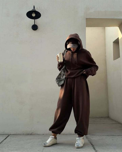 Damen Oversized Sweatanzug mit Kapuze und Bündchen Eveloria