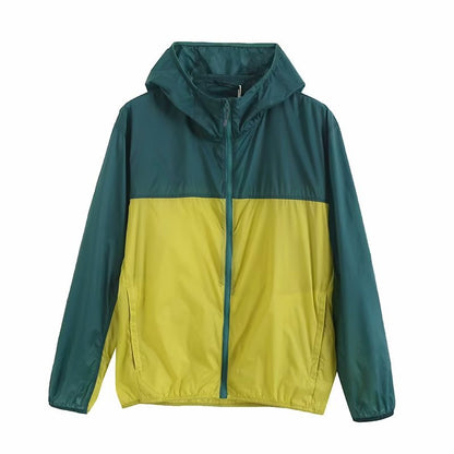 Damen Leichte Sportjacke mit Kapuze Eveloria wird zu:
Eveloria Damen