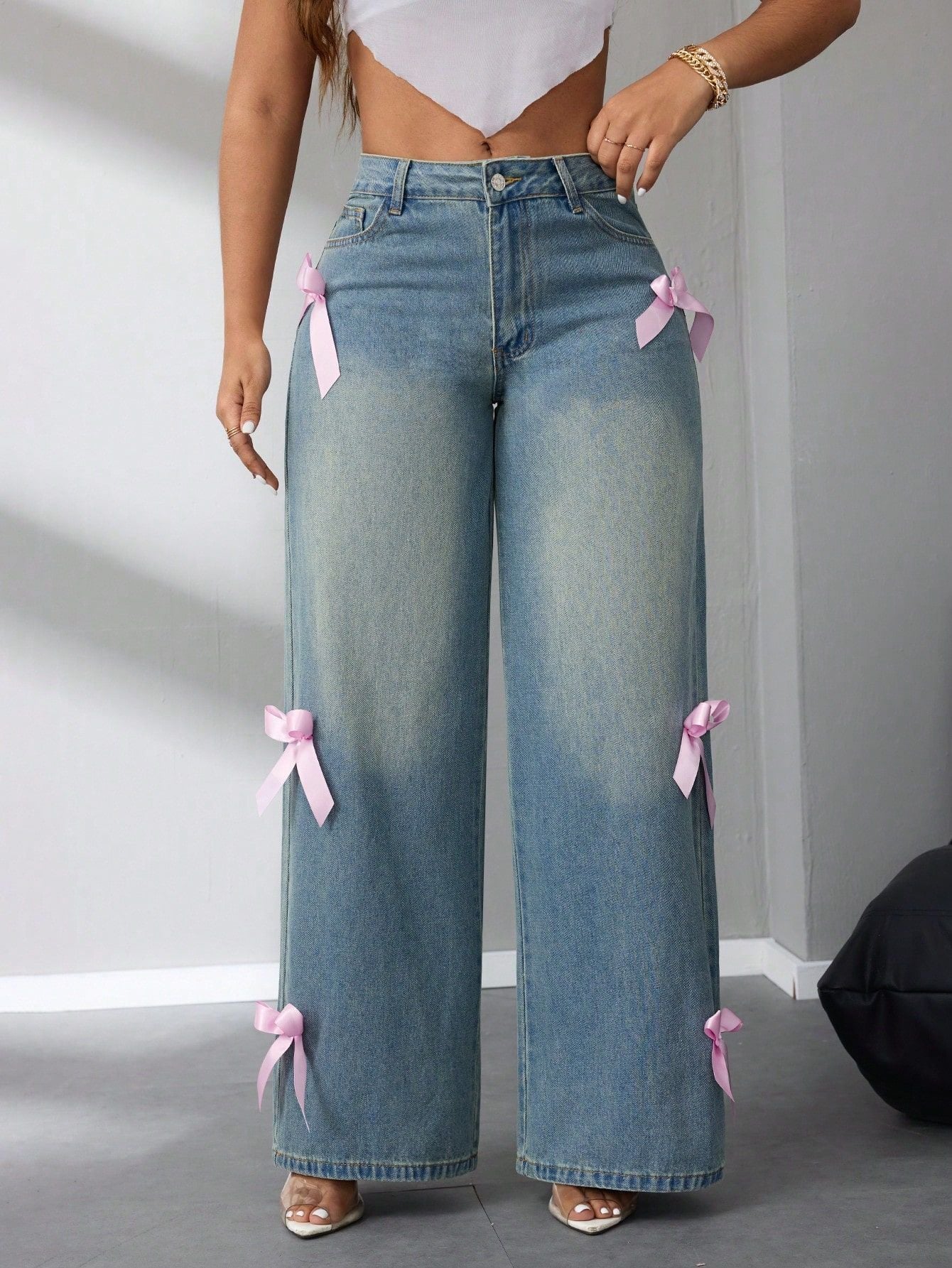 Damen High-Waist Jeans Weite Mit Schleifenapplikationen Eveloria