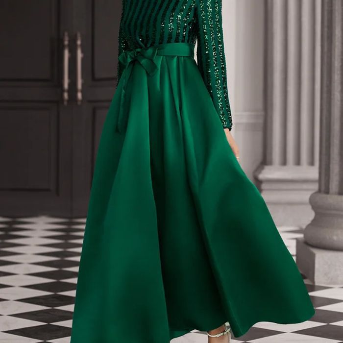 Damen Abendkleid Schimmerndes Oberteil Fließender Rock Eveloria - Eveloria